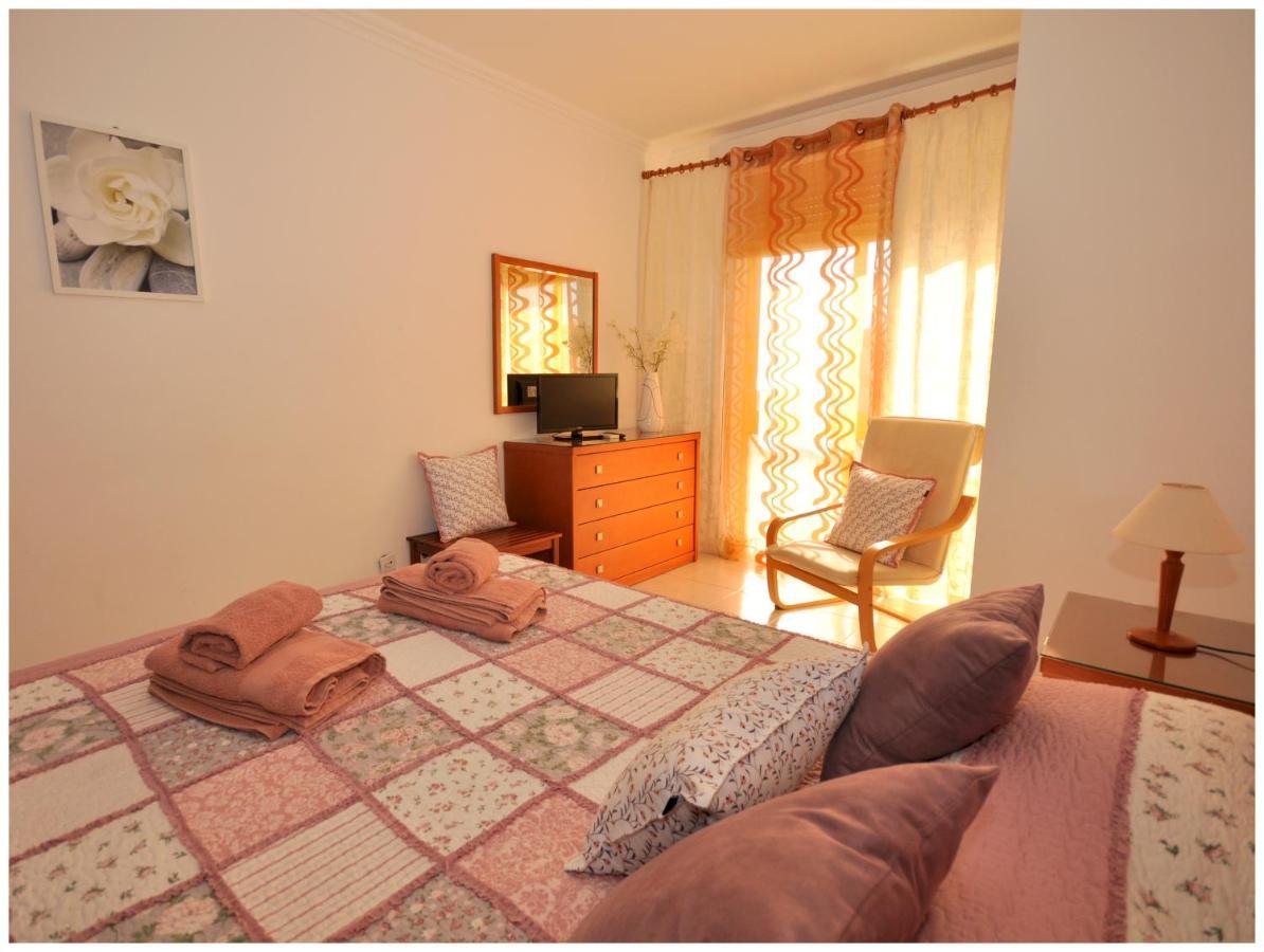 Apartamentos Capitolina Quarteira Eksteriør billede