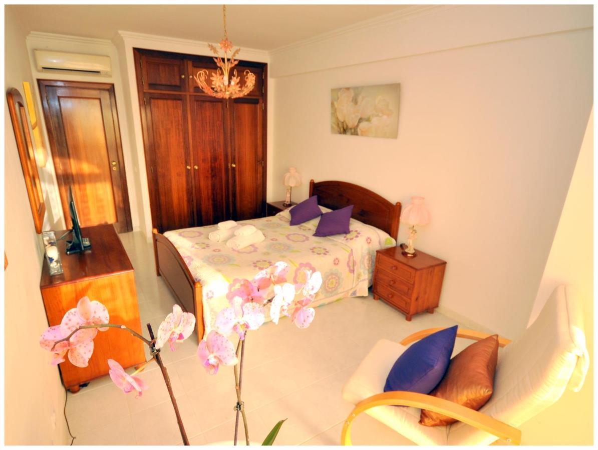 Apartamentos Capitolina Quarteira Eksteriør billede