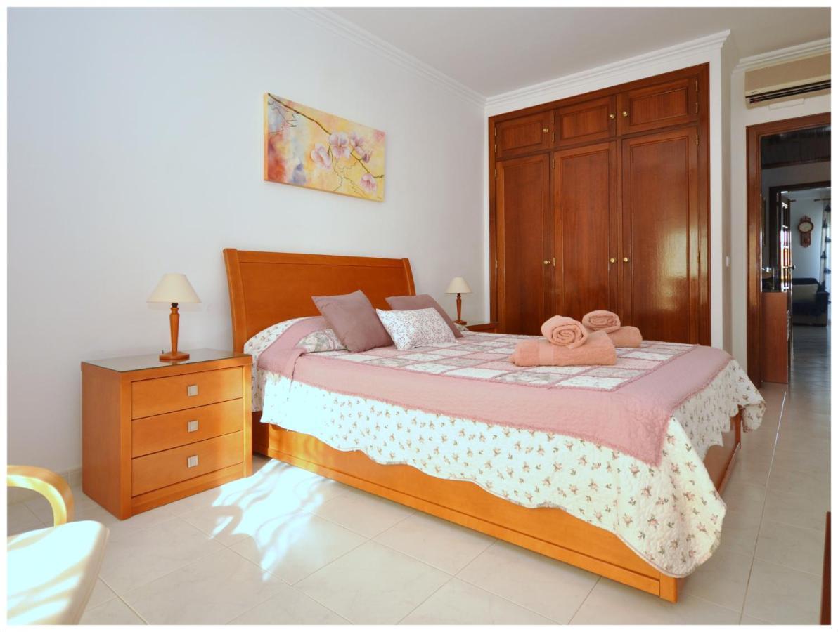 Apartamentos Capitolina Quarteira Eksteriør billede