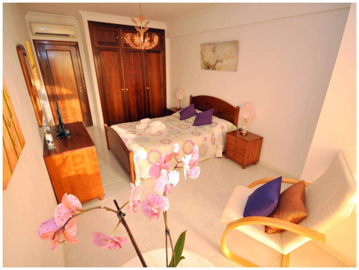 Apartamentos Capitolina Quarteira Eksteriør billede