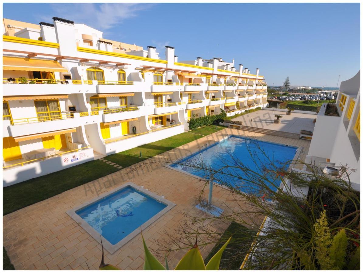 Apartamentos Capitolina Quarteira Eksteriør billede