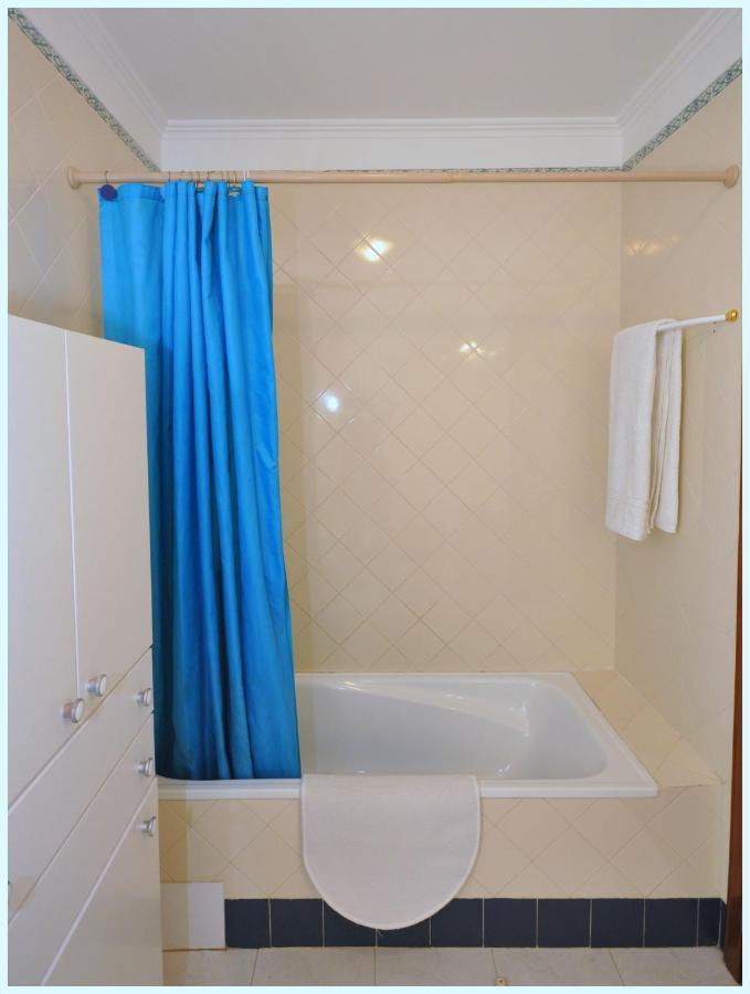 Apartamentos Capitolina Quarteira Eksteriør billede