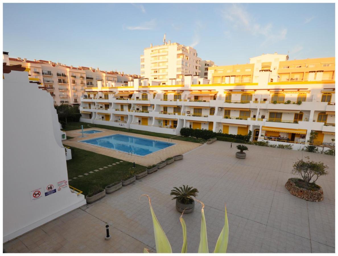 Apartamentos Capitolina Quarteira Eksteriør billede